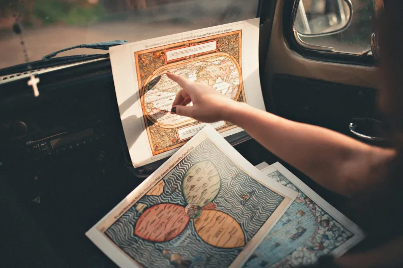 The Glove Compartment Geography Lesson: How America Learned to Navigate with Paper and Patience
